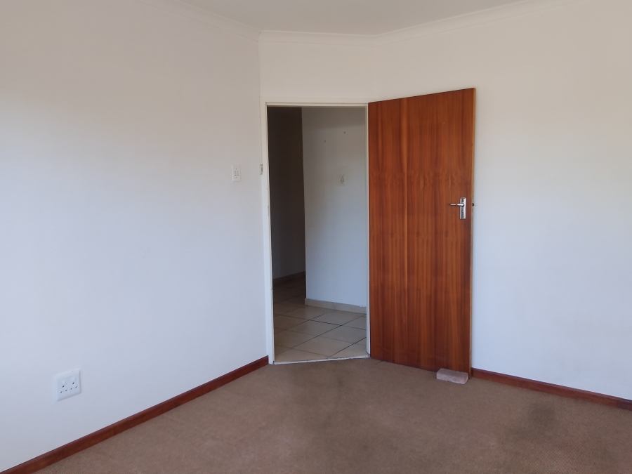 4 Bedroom Property for Sale in Goodwood Estate Western Cape